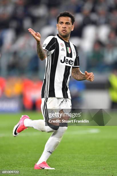 Dani Alves of Juventus reacts during the UEFA Champions League Semi Final second leg match between Juventus and AS Monaco at Juventus Stadium on May...