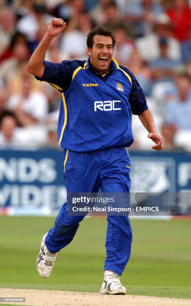 Cricket - Twenty20 Cup - Final - Surrey v Warwickshire