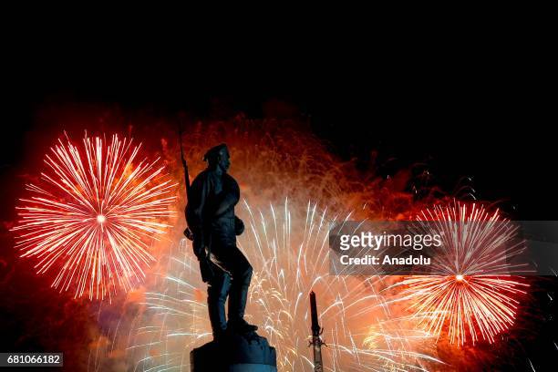 Fireworks illuminate the sky on Poklonnaya Hill marking the 72th anniversary of the Victory over Nazi Germany in the Great Patriotic War of 1941-1945...