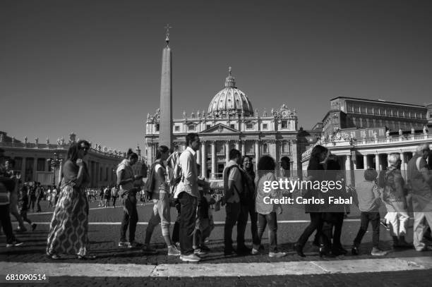 vatican city - ponto turístico stock-fotos und bilder