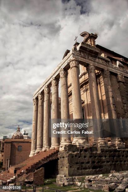 roman forum - antigo ストックフォトと画像