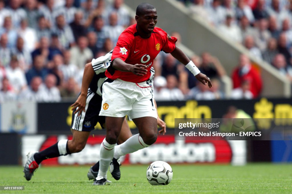 Soccer - FA Barclaycard Premiership - Newcastle United v Manchester United
