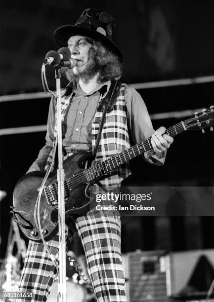 Noddy Holder of Slade performing on stage at Earls Court, London, 01 July 1973.