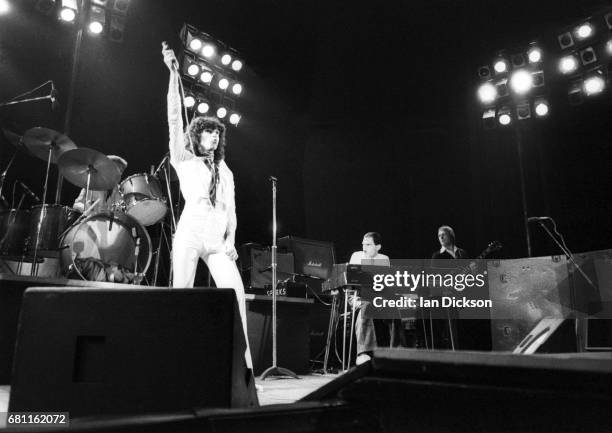 Russ Mael and Ron Mael of Sparks performing on stage at Rainbow Theatre, London, 07 July 1974.