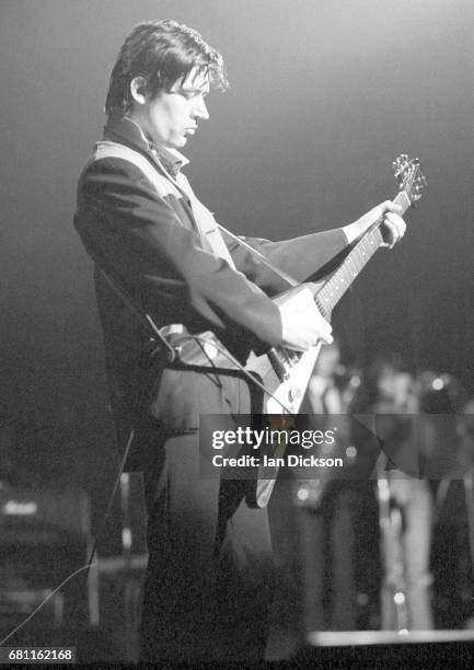 Chris Spedding performing on stage at Lyceum Theatre, London, 04 November 1977.