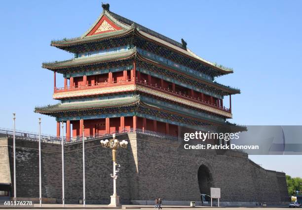 qianmen gate, beijing, china - 北京 stockfoto's en -beelden