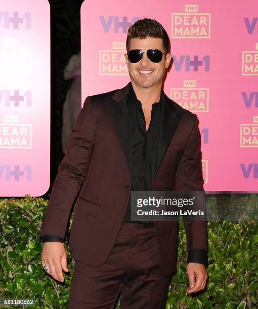 Singer Robin Thicke attends VH1's 2nd annual "Dear Mama: An Event to Honor Moms" on May 6, 2017 in Pasadena, California.