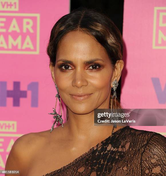 Actress Halle Berry attends VH1's 2nd annual "Dear Mama: An Event to Honor Moms" on May 6, 2017 in Pasadena, California.