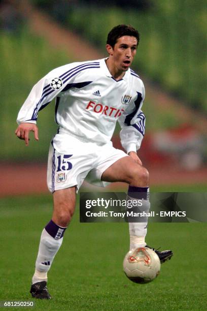 Besnik Hasi, Anderlecht