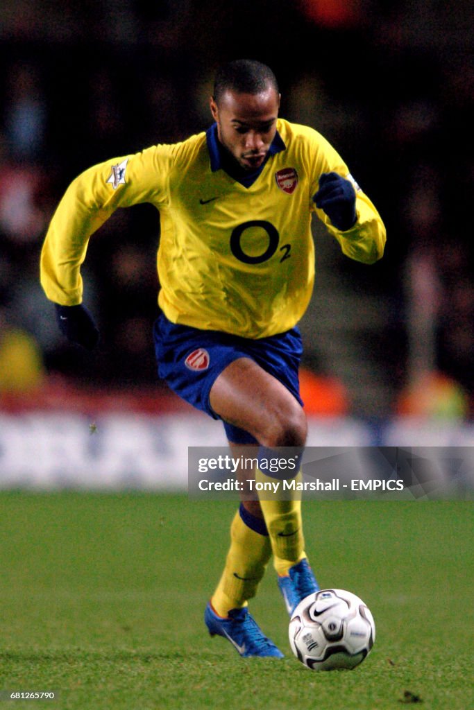 Soccer - FA Barclaycard Premiership - Southampton v Arsenal