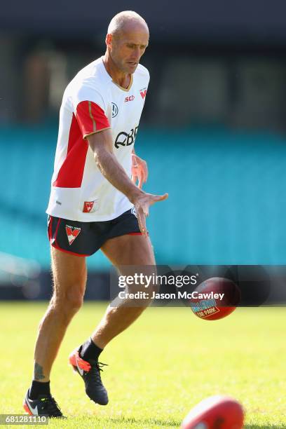 Tony Lockett runs during a Sydney Swans AFL training session at Sydney Cricket Ground on May 10, 2017 in Sydney, Australia.