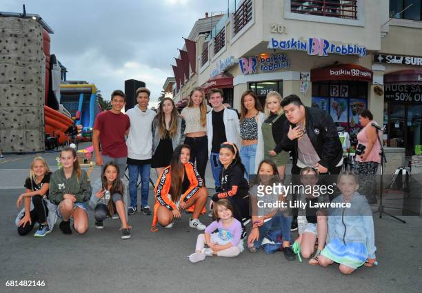 Singers Matt and Ashlynn, Olivia Ooms, Grayson Hunter Goss, guest, Mahkenna, Jovan Armand, Lauren Kristine and Laci Kay posed with fans at Mother's...