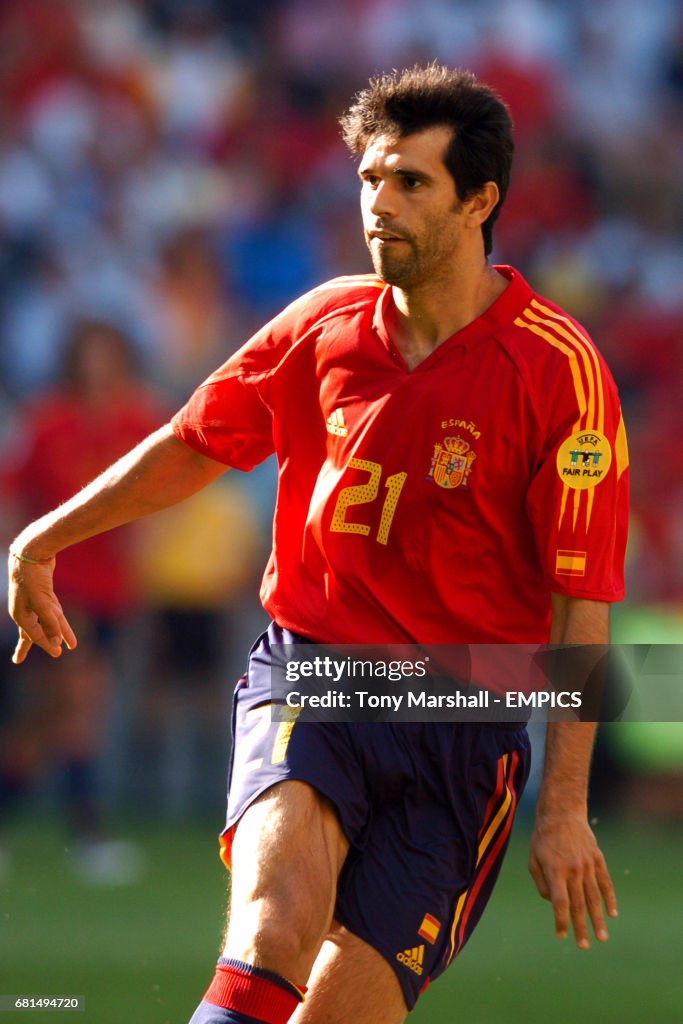 Soccer - UEFA European Championship 2004 - Group A - Greece v Spain