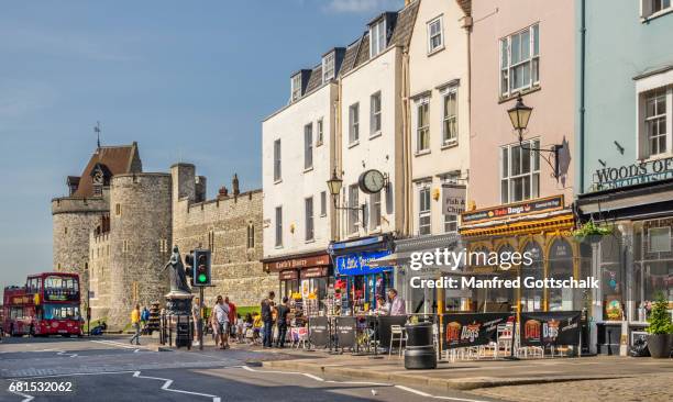 windsor high street - high street stock-fotos und bilder