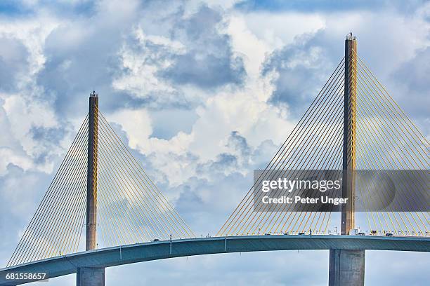 sunshine skyway bridge,tampa,florida - sunshine skyway bridge 個照片及圖片檔