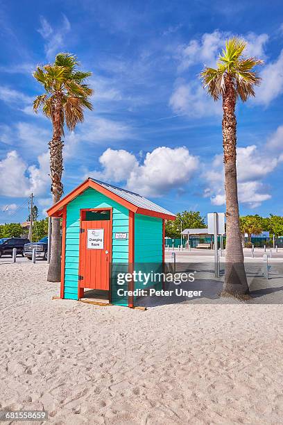 changing cabanas on manatee beach,florida - anna maria island foto e immagini stock