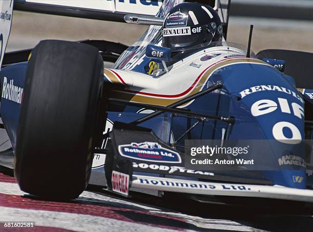 Damon Hill of Great Britain driving the Rothmans Williams Renault Williams FW16B Renault V10 during the Canadian Grand Prix on 12th June 1994 at the...