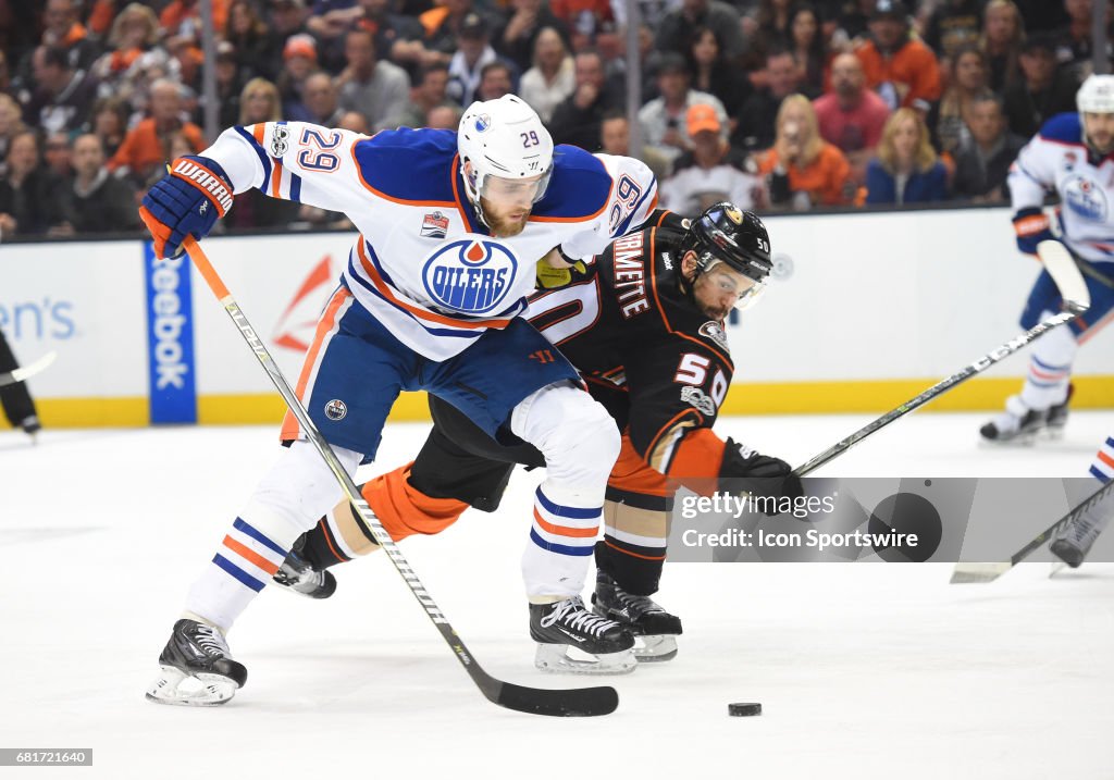 NHL: MAY 10 2nd Round Game 7 - Oilers at Ducks