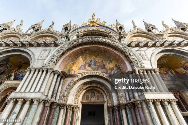 st mark's basilica in venice, italy - 世界的な名所 stock-fotos und bilder