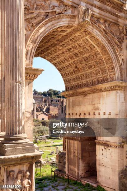 rome, roman forum - cultura italiana stockfoto's en -beelden