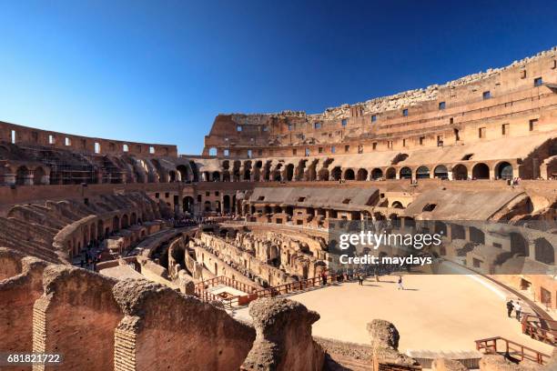 rome, colosseum - cultura italiana stock-fotos und bilder