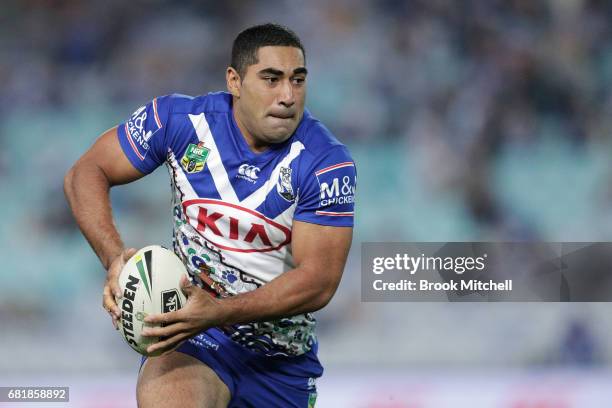 Danny Fualalo of the Bulldogs runs the ball during the round 10 NRL match between the Canterbury Bulldogs and the North Queensland Cowboys at ANZ...