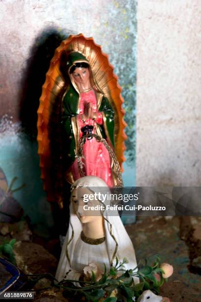 a small chapel near oficina alemania, in atacama region, northern chile - chile alemania stock-fotos und bilder