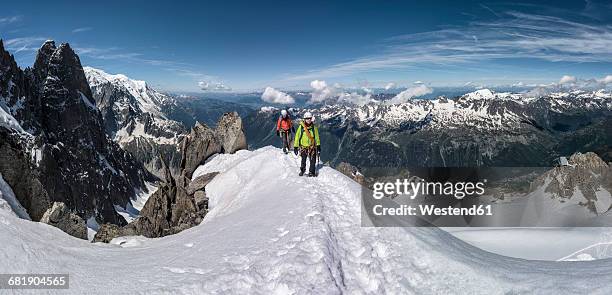 france, chamonix, alps, petit aiguille vert, mountaineers - chamonix imagens e fotografias de stock