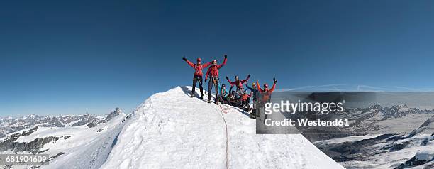 italy, gressoney, alps, castor, group of mountaineers - randonnée de haute montagne photos et images de collection