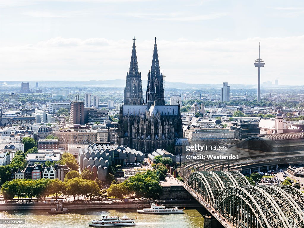 Germany, Cologne, view to the city with Hohenzollern Bridge and Rhine River in the foreground from above