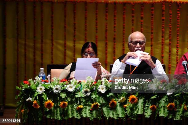 Sushma swaraj and L K advani at National Executive Meeting of BJP,Lucknow. Photographed on 03 June 2011 by Pradeep Gaur/ Mint.