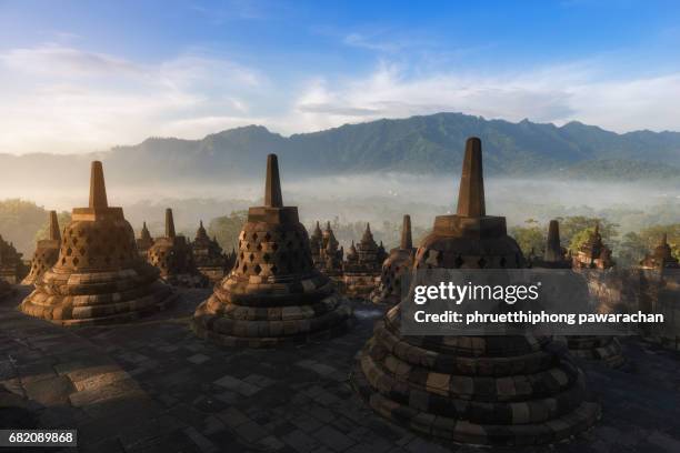 borobudur temple morning sunrise in yogyakarta, java, indonesia. - ボロブドゥール寺院 ストックフォトと画像