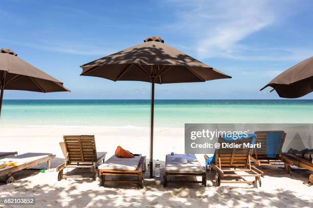 idyllic sai bao beach in phu quoc island in vietnam - telo da mare foto e immagini stock