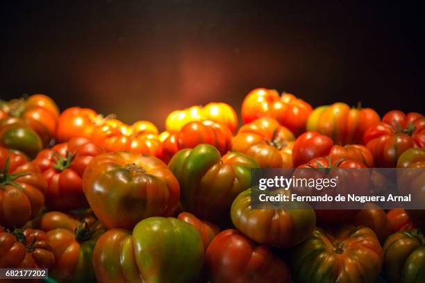 tomates - comida sana stock pictures, royalty-free photos & images