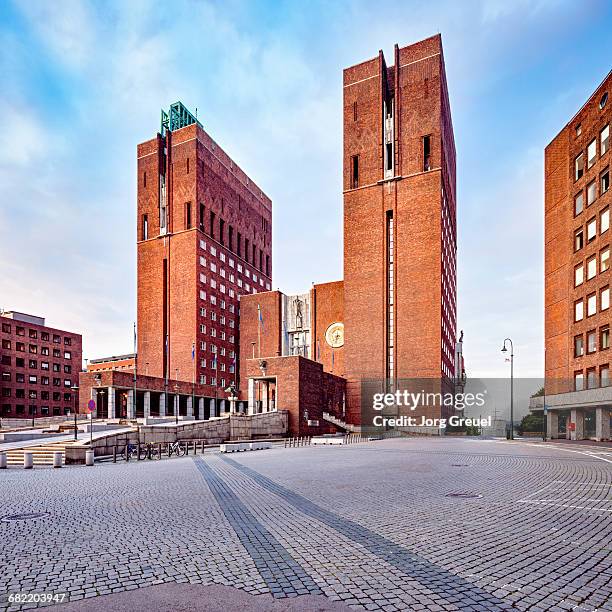 oslo city hall - oslo city hall stock-fotos und bilder