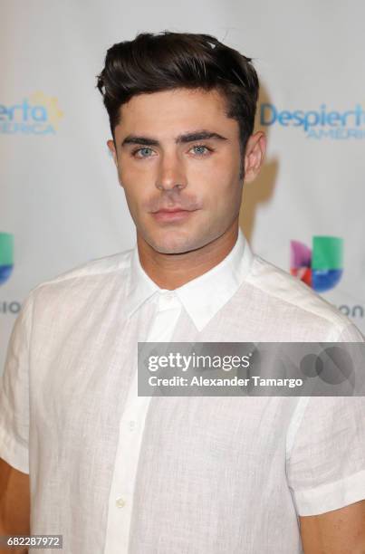 Zac Efron poses backstage on the set of 'Despierta America' to promote the film 'Baywatch' at Univision Studios on May 12, 2017 in Miami, Florida.