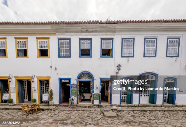 colonial houses of paraty - américa do sul stock pictures, royalty-free photos & images