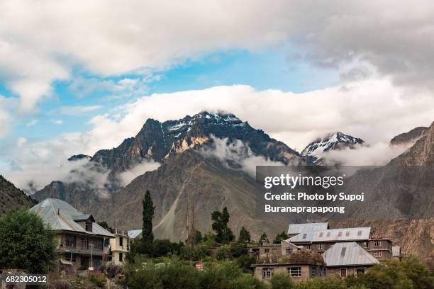 beautiful scenics of jispa village and tourist resort with mountain, himachal pradesh, india - himalayas stock pictures, royalty-free photos & images