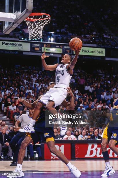 Tyus Edmond 279 Tyus Edney Stock Photos, High-Res Pictures, and Images - Getty Images
