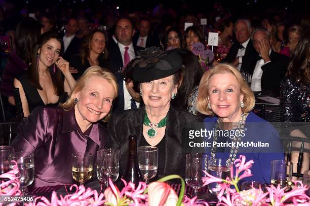 Katie Rosenberg, Roz Goldstein and Ellen Israel attend the 2017 Hot Pink Party "Super Nova" presented by the Breast Cancer Research Foundation at...
