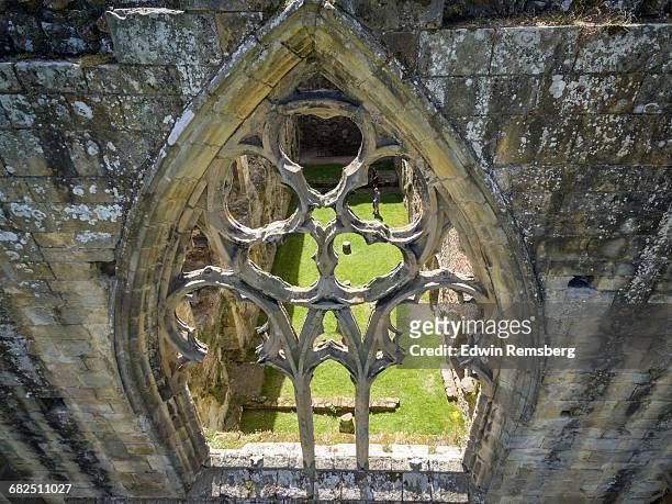 through the abbey window - north yorkshire stockfoto's en -beelden