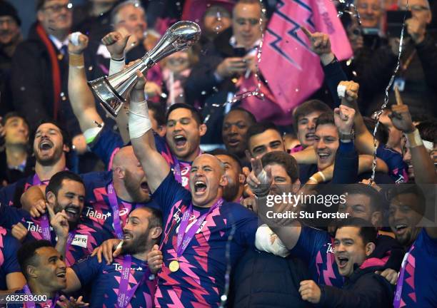 Sergio Parisse of Stade Francais lifts the trophy after the European Rugby Challenge Cup Final between Gloucester and Stade Francais at Murrayfield...