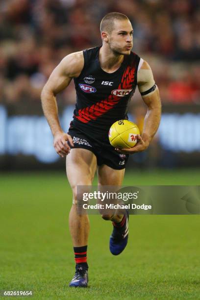 David Zaharakis of the Bombers looks upfield during the round eight AFL match between the Essendon Bombers and the Geelong Cats at Melbourne Cricket...