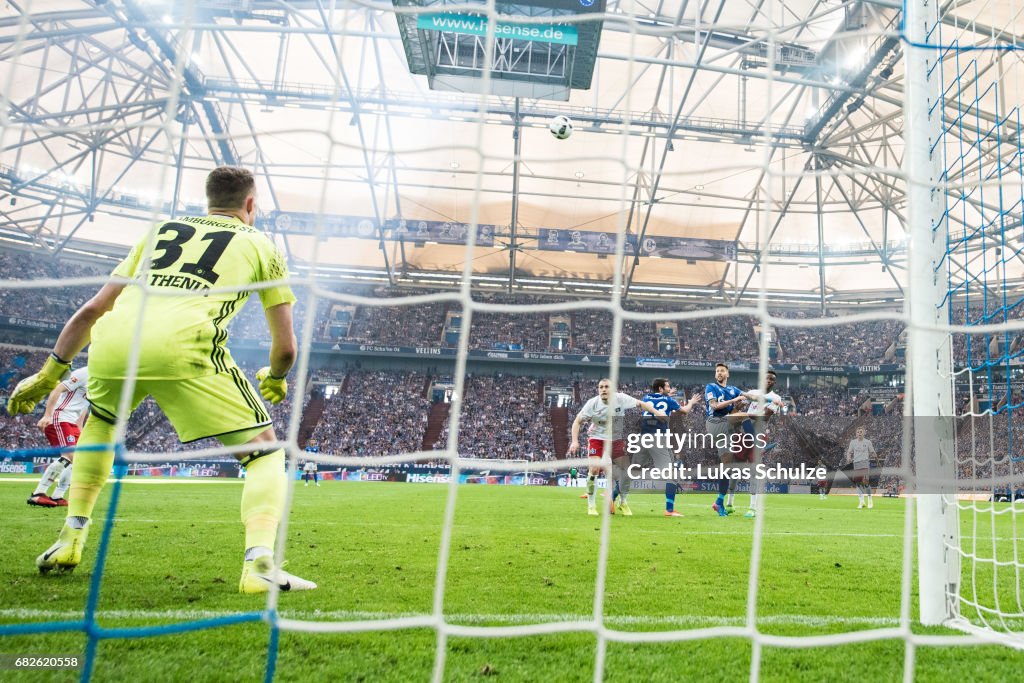 FC Schalke 04 v Hamburger SV - Bundesliga