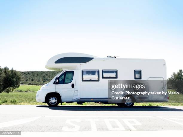 camper van - motor home foto e immagini stock