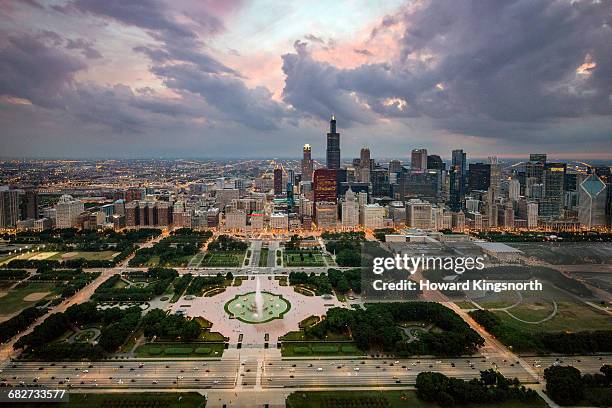 aerial shot of chicago at dusk - howard street stock pictures, royalty-free photos & images