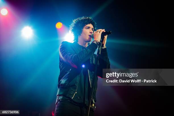 Julian Perretta performs at l' Elysee Montmartre on May 13, 2017 in Paris, France.