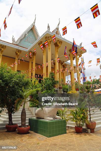 wat ounalom, phnom penh, cambodia - wat ounalom stock pictures, royalty-free photos & images