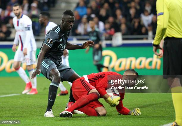 Davinson Sanchez of Ajax Amsterdam and goalkeeper of Lyon Anthony Lopes during the UEFA Europa League, semi final second leg match between Olympique...