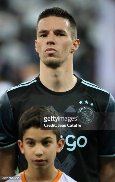 Nick Viergever of Ajax Amsterdam looks on before the UEFA Europa League, semi final second leg match between Olympique Lyonnais and Ajax Amsterdam at...